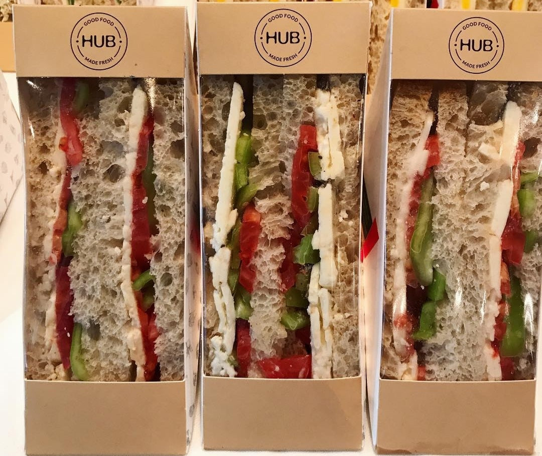 Köz Biberli Hindi Füme Üçgen Sandviç